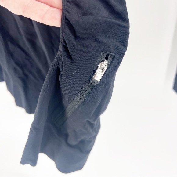 ✅ ATHLETA BLACK LONG SLEEVE RUCHED SIDES WOMEN'S TOP SIZE MEDIUM - Picture 5 of 6